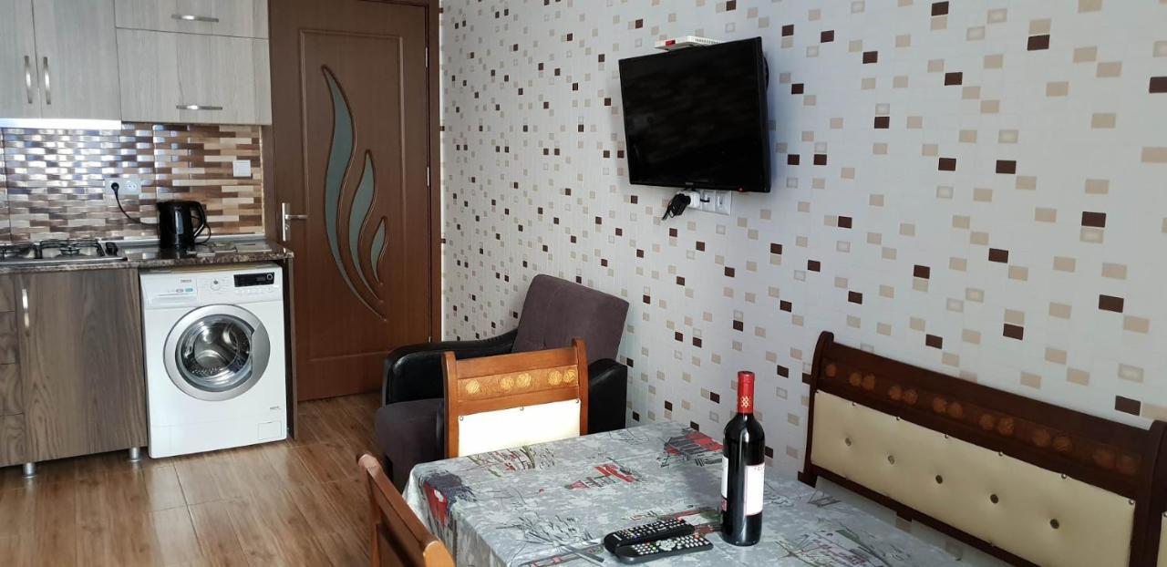 Apartment Rustaveli 59 Батумі Екстер'єр фото
